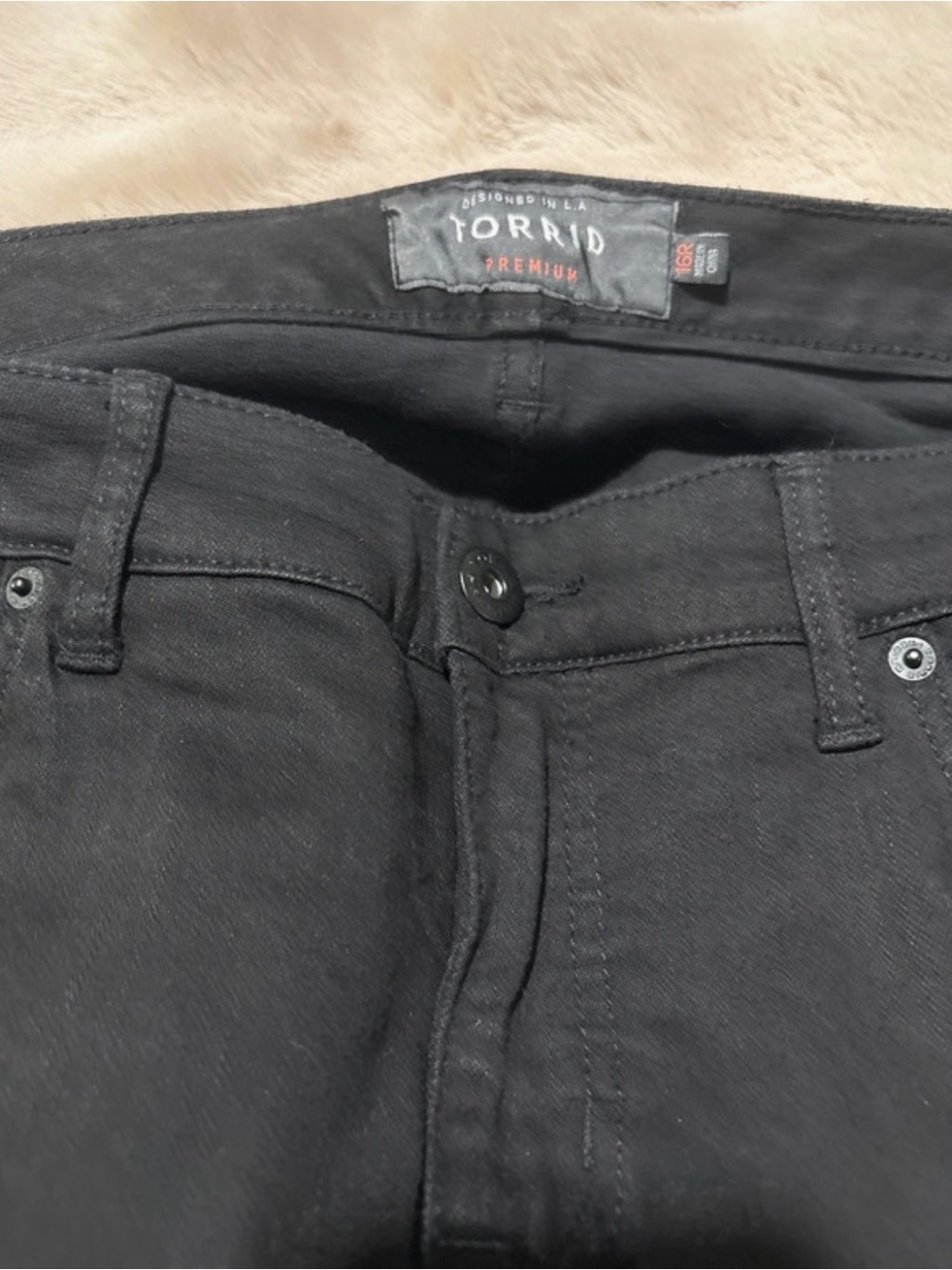 Torrid Premium Black Skinny Jeans Women’s Size 16R Plus Size Stretch Denim